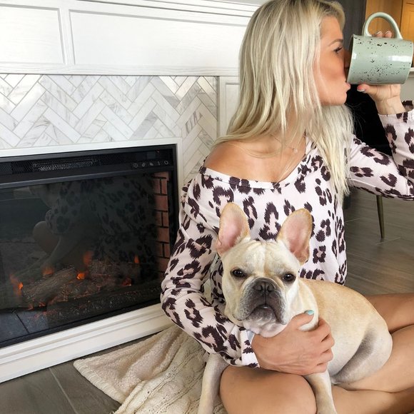 Last One Size large! Leopard Print V Neck Loungewear Shorts + Top - Picture 2 of 10